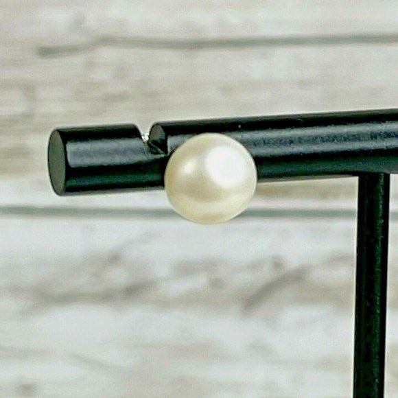 Button Pearl Pierced Post 925 Sterling Silver Earrings Signed TIL - Picture 2 of 8